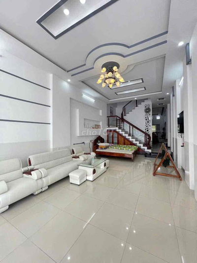 Nhà 2 lầu full nội thất KDC Hưng Phú 1