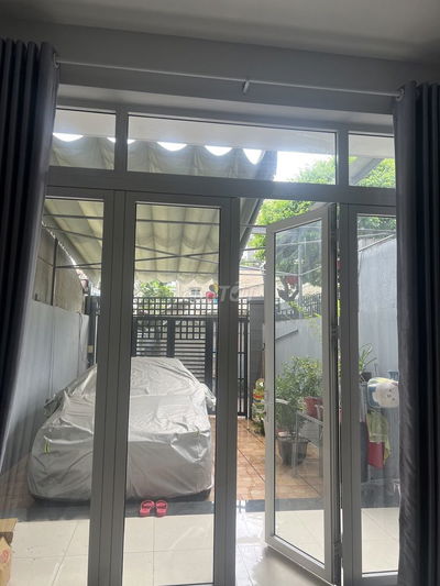 CHO THUÊ NHÀ NGUYÊN CĂN, CÓ SÂN ĐẬU Ô TÔ, NT CƠ BẢN
