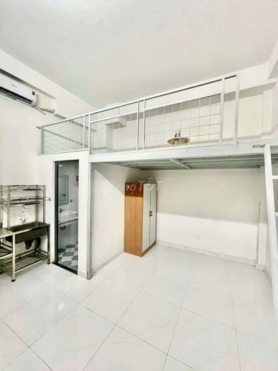Phòng gác cửa sổ đủ nội thất chỉ 3tr2