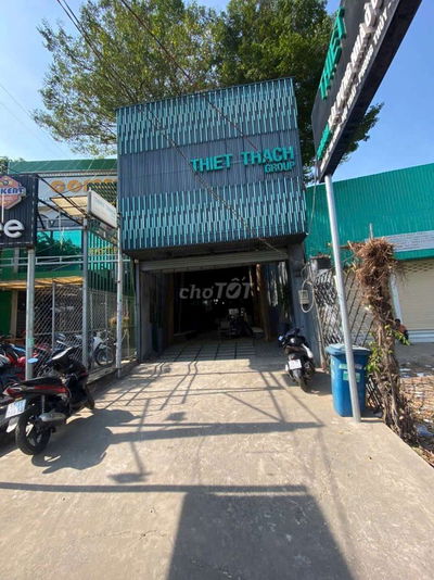 Mặt bằng kinh doanh 250m2 Đối diện trường học