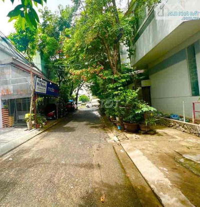 Bán nhà 2 tầng 2 mê Nguyễn Huy Lượng - Sát biển Thanh Khê
