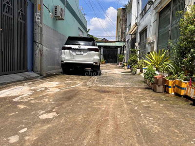 NHÀ ĐẸP HXH ,40 m2 , 4PN, Lã xuân oai quận 9