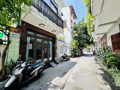190 Nguyễn Gia Trí - 43m2 -Sát mặt tiền NGT