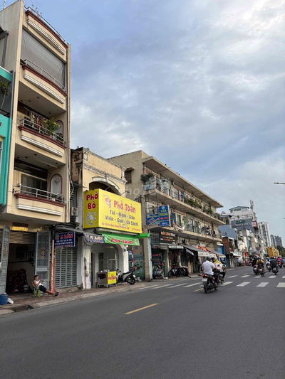 MẶT TIỀN BẾN BÌNH ĐÔNG - SIÊU HIẾM - NHÀ 5 TẦNG - KINH DOANH ĐỈNH