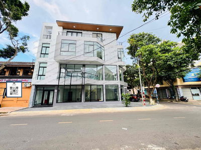 CHO THUÊ MẶT BẰNG LẦU 1 + 2 TOÀ NHÀ 4 TẦNG - GÓC 2 MẶT TIỀN