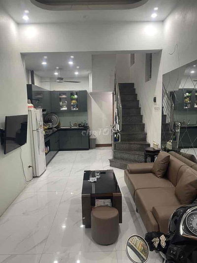Yên Lãng! 15m rq phố, lô gics, 2 thoáng, sổ đẹp, 31mx 5 T