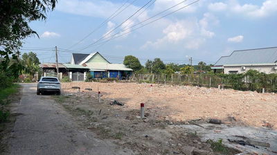 Bán đất 1 sẹc Nguyễn Thị Lắng giá chỉ 590tr SỔ HỒNG RIÊNG dt : 224m