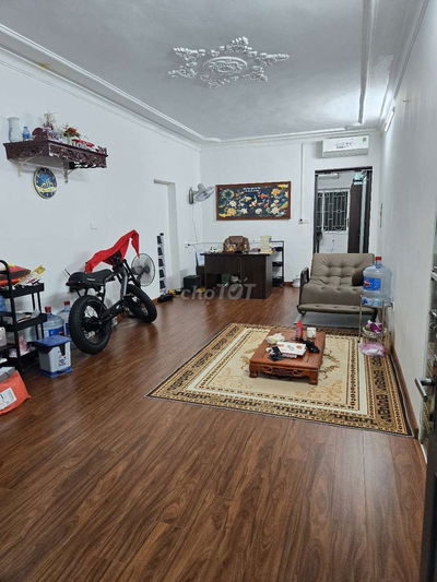 Bán tập thể 70 m2, khu H4 Nguyễn Công Trứ, Hai Bà Trưng, Hà Nội.