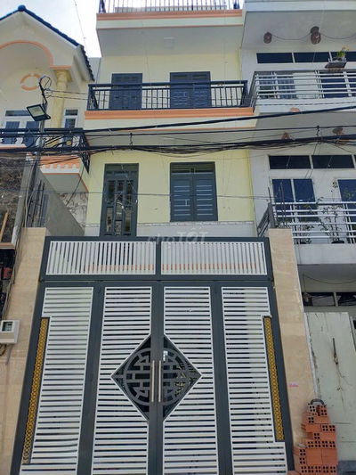 CHO THUÊ NHÀ 3 TẦNG FUll NỘI THẤT - TRUNG MỸ TÂY, Q12 HẺM XE TẢI 12TR