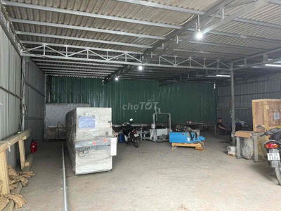 kho xưởng 240m2 QL13 , ngã tư Hiệp Bình Phước