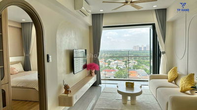 Cho thuê căn hộ 2PN 98 m2 tại chung cư Hưng Phúc PMH, căn góc rất đẹp