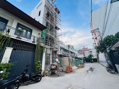 Lô đất vuông 76m2- Ngang 4.5m- Hẻm xe tải- Ngay Phạm Văn Đồng- 6.5 tỷ