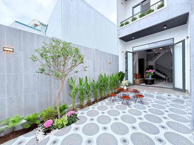 Nhà Đẹp 2 tầng,ngay cổng Bến Xe Trung Tâm TP Đà Nẵng