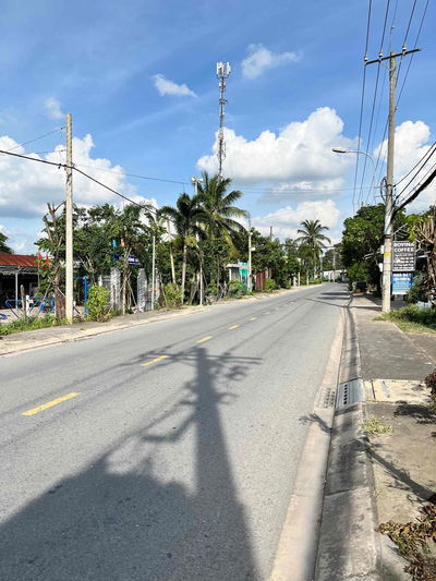 BÁN ĐẤT TẶNG NHÀ CẤP 4 , LÔ GÓC 2 MT
