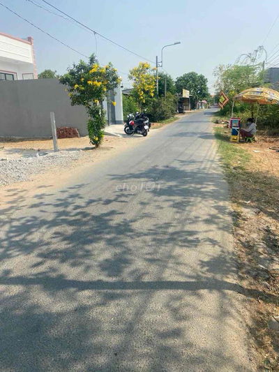 Đường mặt tiền đường nhựa 6m - Shr gần chợ