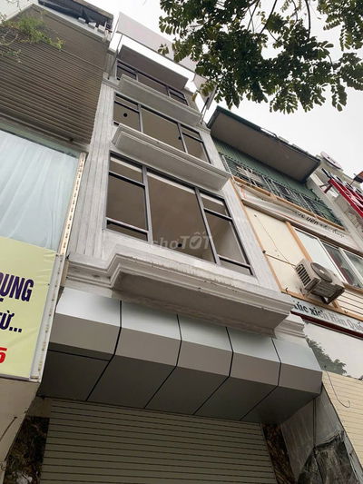 Mặt bằng kinh doanh DT45m nhà đẹp mặt phố Ô Chợ Dừa kinh doanh sầm uất