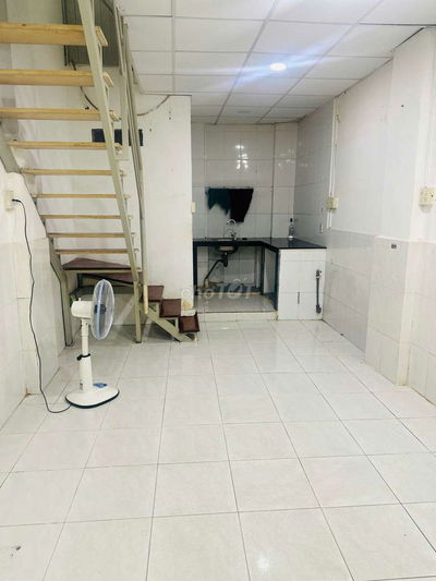 BÁN NHÀ HẺM 3G THÀNH THÁI QUẬN 10 - 3 TẦNG CHỈ 4 Đ
