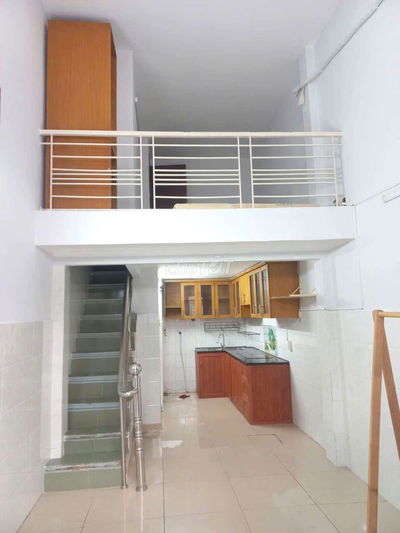 Cho thuê nhà Thích Quảng Đức gần mặt tiền đường 39m2 trệt 2 lầu 2PN