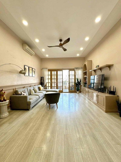 Cho thuê căn hộ pentHouse có 4 phòng ngủ nội thất cao cấp