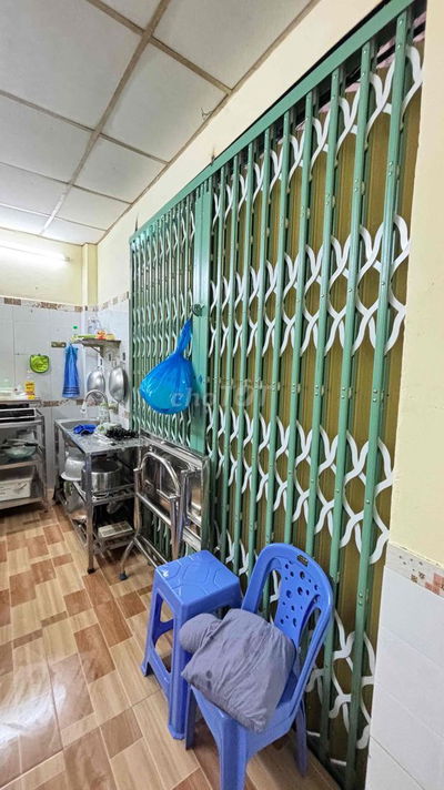 cho thuê nhà nguyên căn 1 trệt 2 lầu nhỏ
