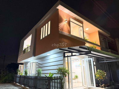 Siêu phẩm Góc 2 MT - Sổ sẵn hoàn công - Tặng nội thất ( Giá chính chủ)