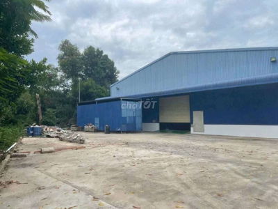 Kho xưởng tiêu chuẩn 6000m, giá 240 triệu, pccc đầy đủ