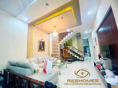Cho THUÊ nhà nguyên căn 1T2L đầy đủ nội thất ngay Song Ngữ Lạc Hồng