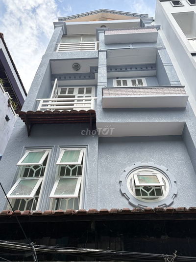NHÀ 4 TẦNG, GẦN HẺM OTO THÔNG -THÍCH QUẢNG ĐỨC.