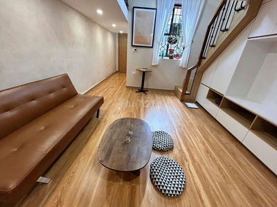 Trung tâm,  lô góc thoáng sáng phố Hồng Mai, ba gác, nhà mới 36m2*5T