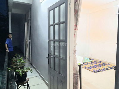 CHO THUÊ nguyên sàn tầng 2 TK: 2PN+WC+tách Bếp - THOÁNG MÁT - full