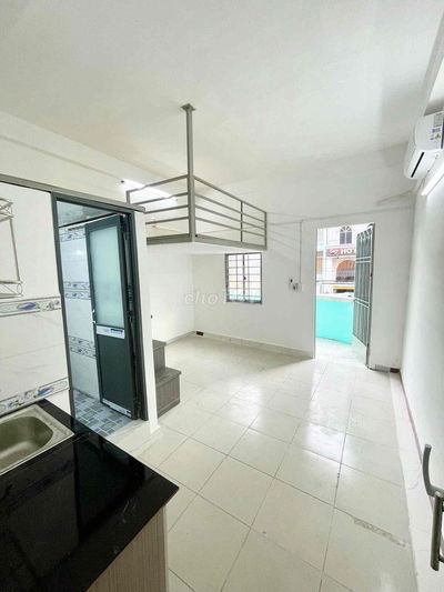 Phòng duplex 25m^2 ngay Khu ẩm thực Hậu Giang-Đh Hùng Vương-Cv Phú Lam