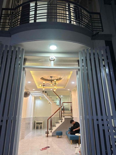 NHÀ ĐẸP DS28 P6 2PN2WC HẺM THÔNG Ô TÔ 10TR