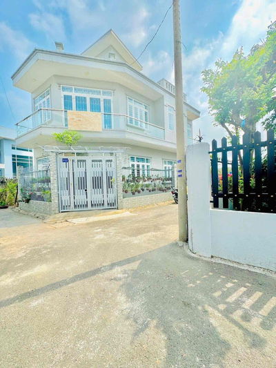 bán đất p.Tân Phong 90m2 chỉ 2 tỷ hơn thổ cư 100%, đường ô tô 7 chổ