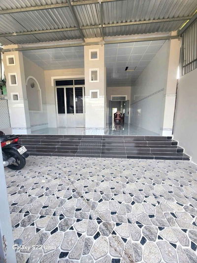 NHÀ PHÚ HƯNG BẾN TRE190 M2