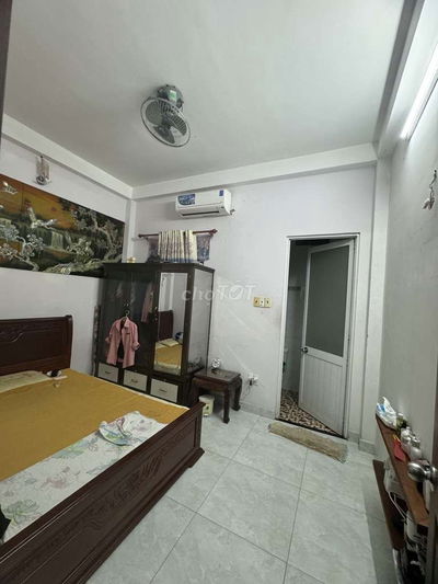 Nhà 3 Tầng Giáp Tân Bình 3Pn 14m2, Hẻm thoáng an ninh SHR chỉ 1 x tỷ