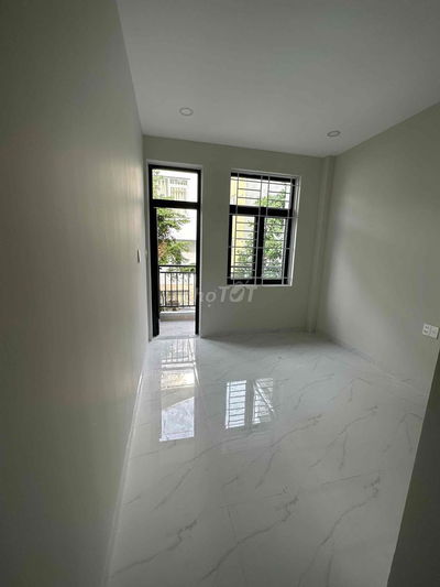 phong trọ mới xây thủ đức có ban công