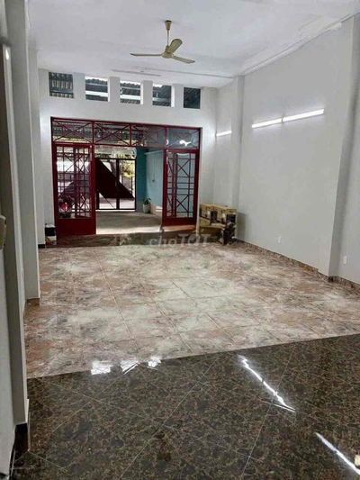 Toà nhà văn phòng đường xe tải Lữ Gia