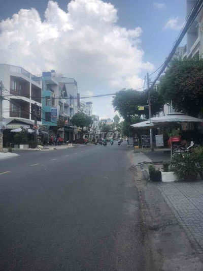 Bán 440m2 biệt thự khu Tên Lửa - Đường số 19 DT: 20x22m Có Thang Máy .