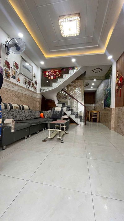 Nhà đẹp, full nội thất, 4mx10m, 1 lầu, 2pn, 2wc