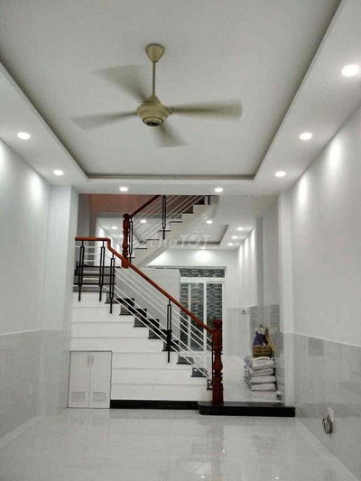 Nhà mặt tiền cho thuê văn phòng kinh doanh mua bán
