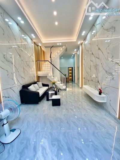 Ra gấp căn nhà đường ô tô tại Nguyễn Tuân - Gò Vấp / Giá Bán: 3 Tỷ 490