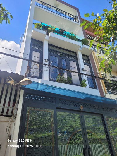 💢Cho thuê nhà 2lầu 3pn 3wc 1bếp DT 4x16 nhà đẹp
