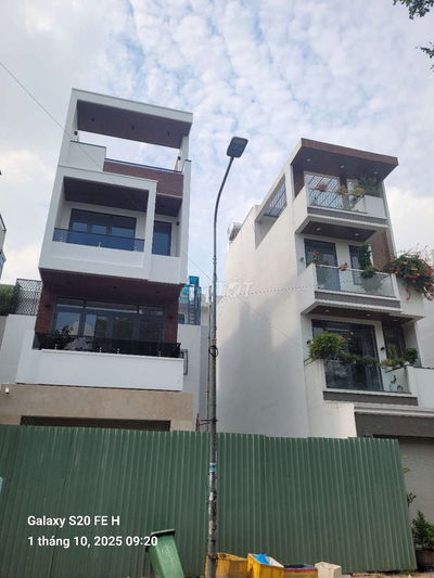 💫Cho thuê nhà 1trệt 3lầu 4pn 4wc 1bếp DT 4,5x18 nhà Có than máy