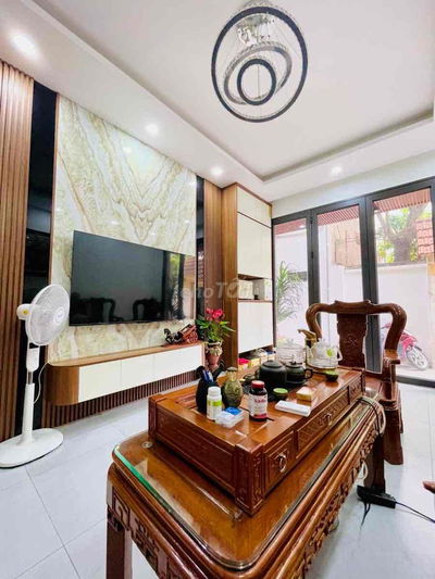 Lô góc Bạch Mai, ngõ thông, full nội thất, KD, 31m*4T 6.4tỷ