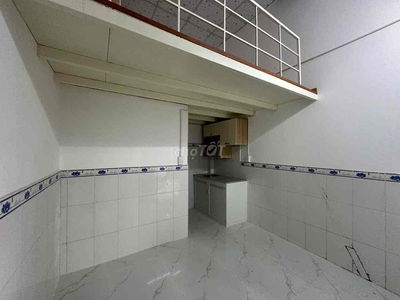 PHÒNG GÁC CAO RỘNG – THOÁNG MÁT – NGAY ĐƯỜNG LÊ VĂN VIỆT, QUẬN 9