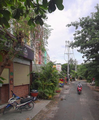 NGUYÊN CĂN MẶT BẰNG: 3,5m X 10m, MT ĐƯỜNG 23, SÁT ĐƯỜNG PVĐ, P.HBC