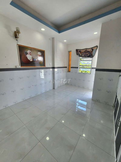 Cho thuê phòng mặt tiền đường Dương Bá Trạc