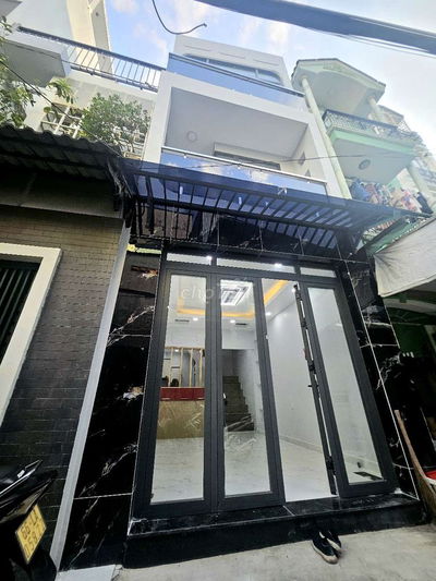 Mua bán nhà quận 4, 3 Tầng hoàn công, 35m2 đất, dt hiếm khu 20 thước !