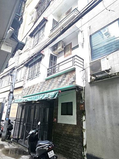 Mua bán nhà quận 4, 4 tầng, dân cư hiện hữu chỉnh trang, trục đường số