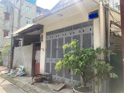 Bán nhà Cấp 4 Đường Tựu Liệt.  DT 38m2 (Sổ Đỏ) Giá bán 280tr/m2. Đang